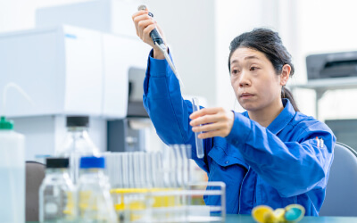 品種改良している様子